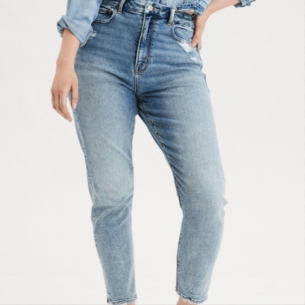 American Eagle Mom Jeans 6 Short